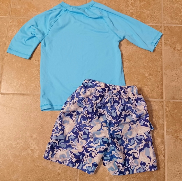 Boys 2PC Swim Trunks & Rash Guard Top - Picture 2 of 5